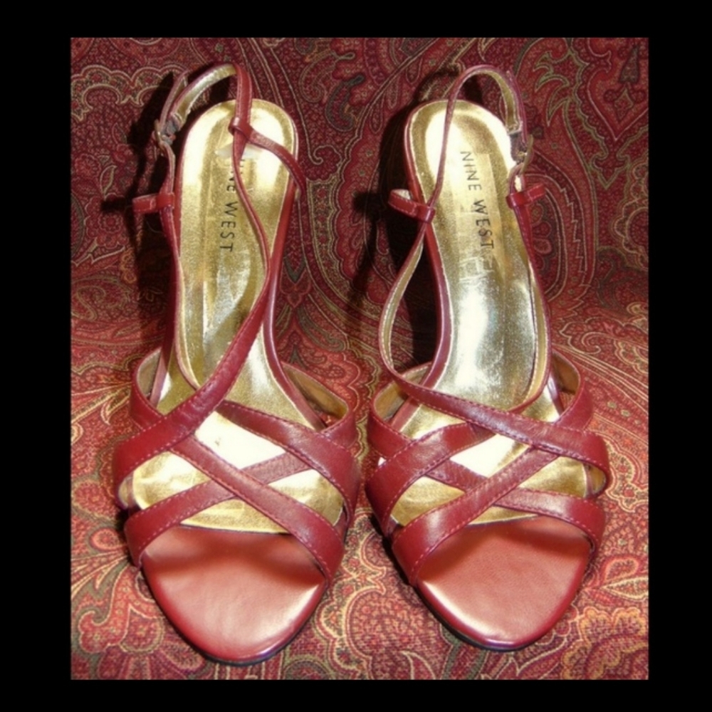 NINE WEST burgundy sandals 6.5 w/4" heel 💥🕚 - Picture 9 of 9